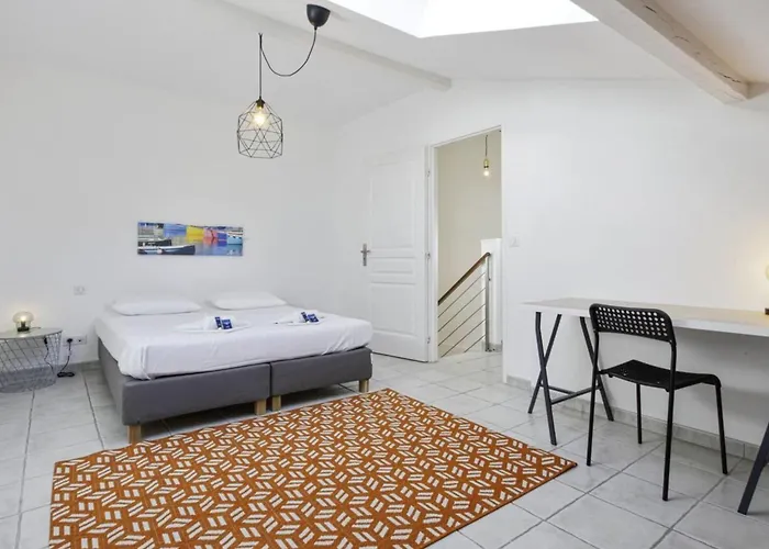Large With Terrace In Appartamento